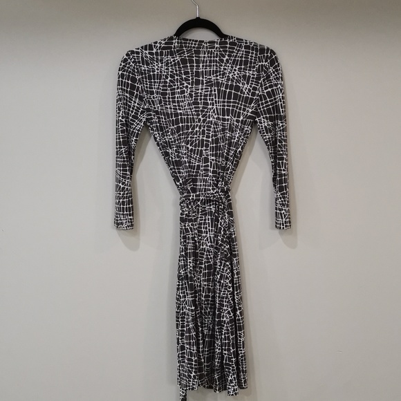 Print Wrap Dress - Picture 3 of 3